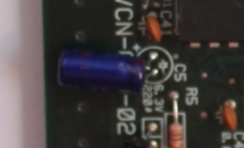 05-adjust_capacitor.jpg (18648 bytes)